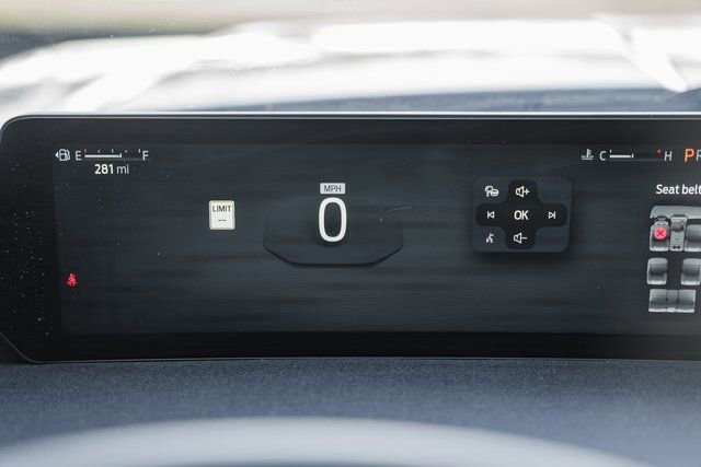 Used 2025 Ford Expedition Active image 61