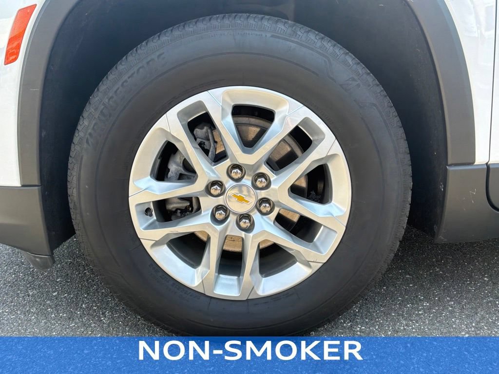 Used 2022 Chevrolet Traverse LS AWD/4WD image 15