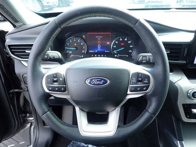 Used 2023 Ford Explorer XLT w/ Equipment Group 202A image 25
