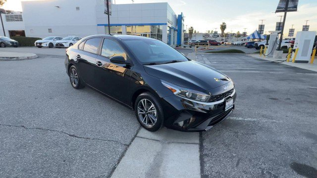 Used 2024 Kia Forte LXS image 2