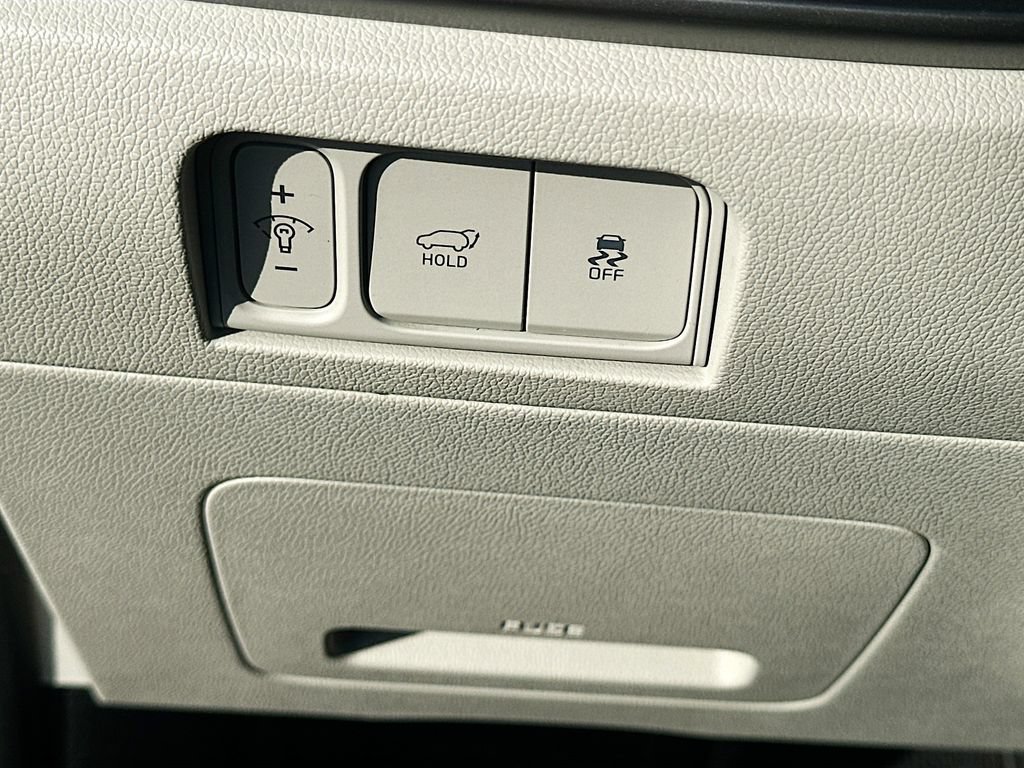 Certified 2025 Kia Sorento EX w/ Panoramic Sunroof Package FWD image 10