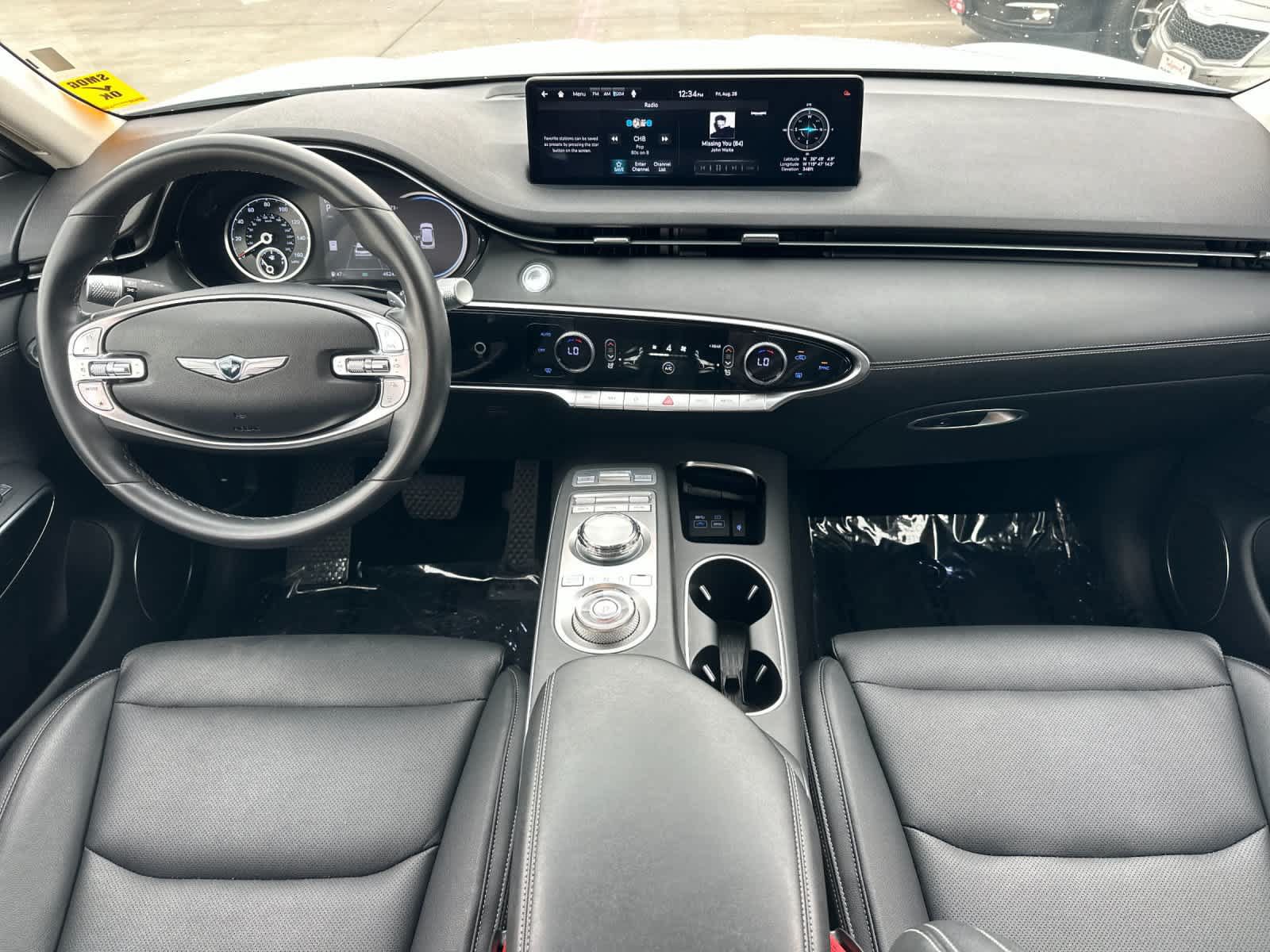 Used 2025 Genesis GV70 2.5T AWD/4WD image 4