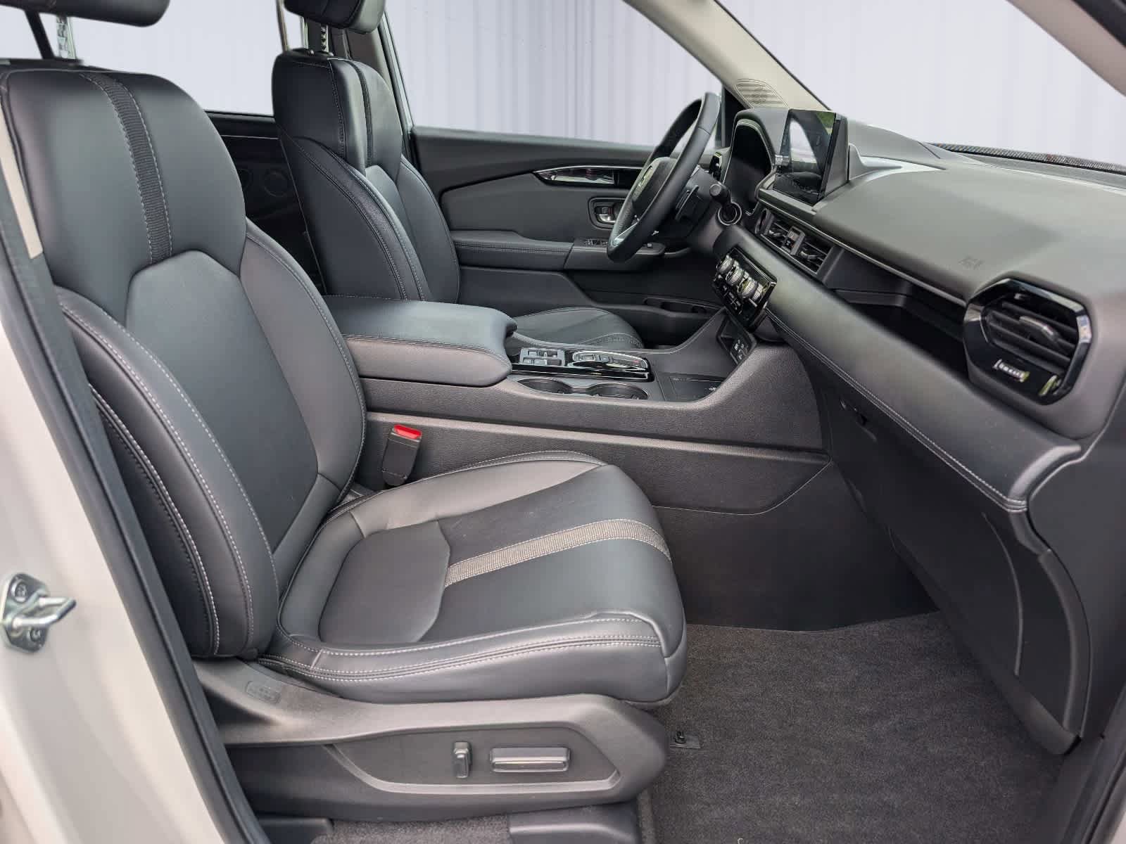 Certified 2023 Honda Pilot EX-L image 9