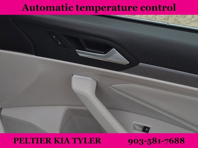 Used 2023 Volkswagen Jetta SE w/ Panoramic Sunroof Package FWD image 16