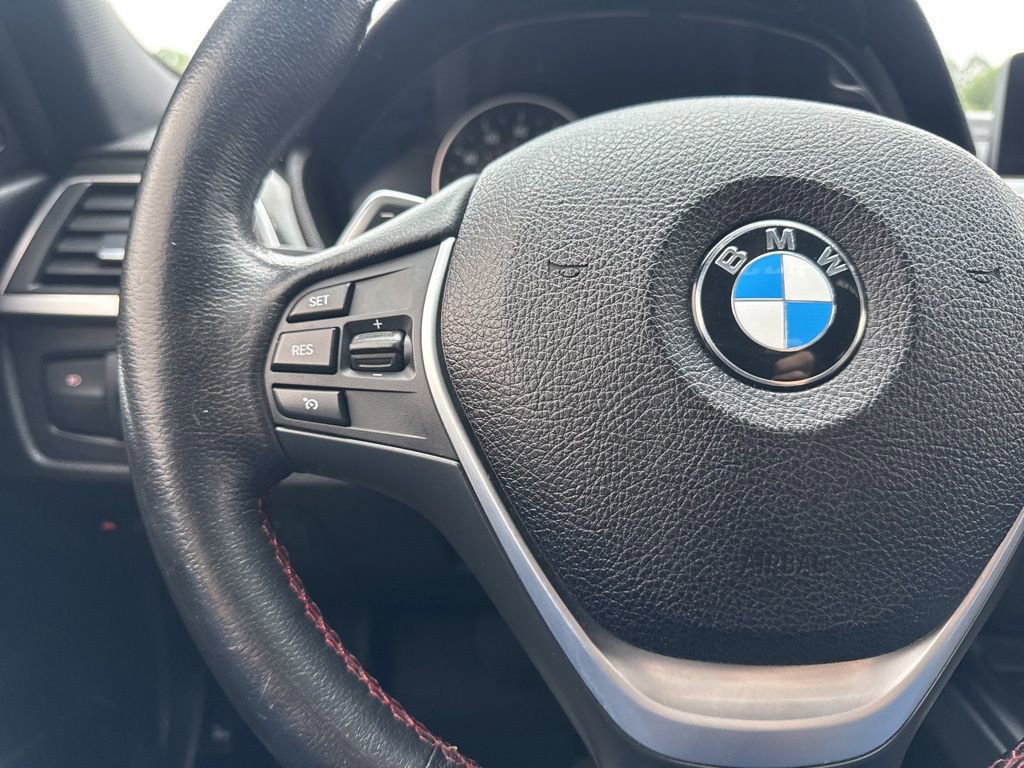 Used 2018 BMW 330i xDrive Sedan w/ Convenience Package AWD/4WD image 15