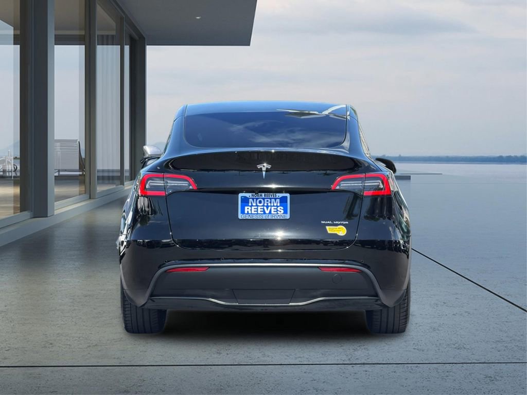 Used 2022 Tesla Model Y Long Range image 5