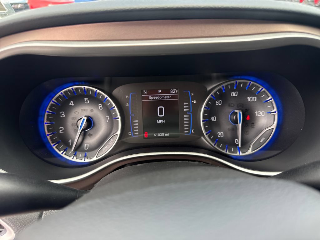 Used 2023 Chrysler Voyager LX FWD image 36