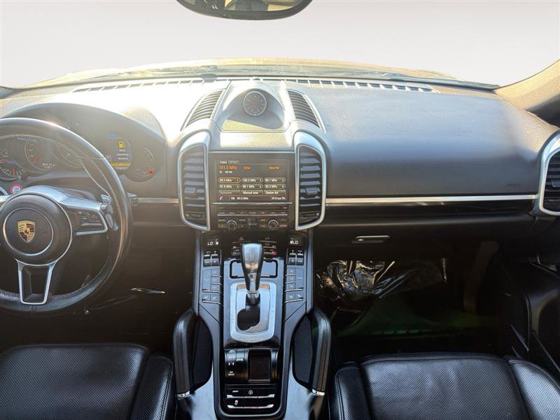 Used 2016 Porsche Cayenne image 11