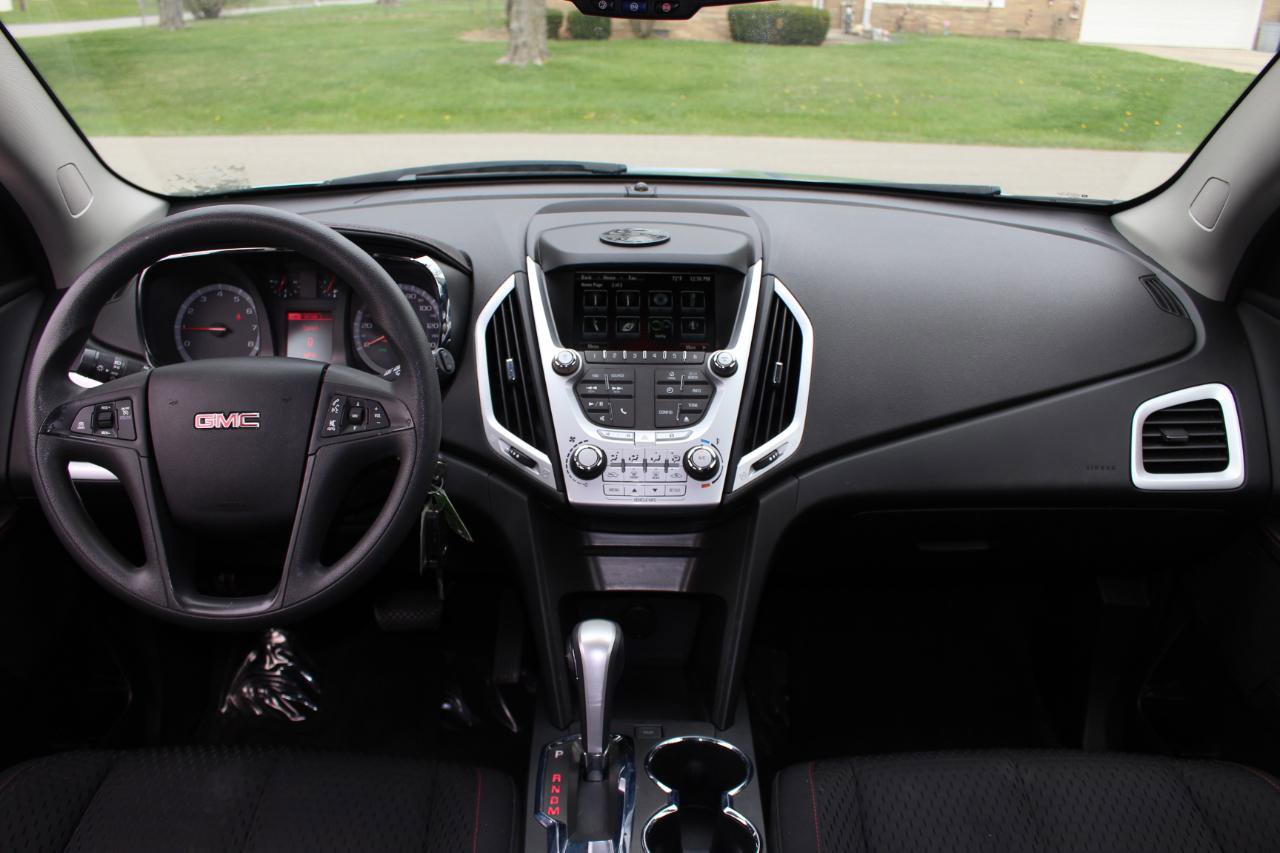 Used 2015 GMC Terrain SLE image 26