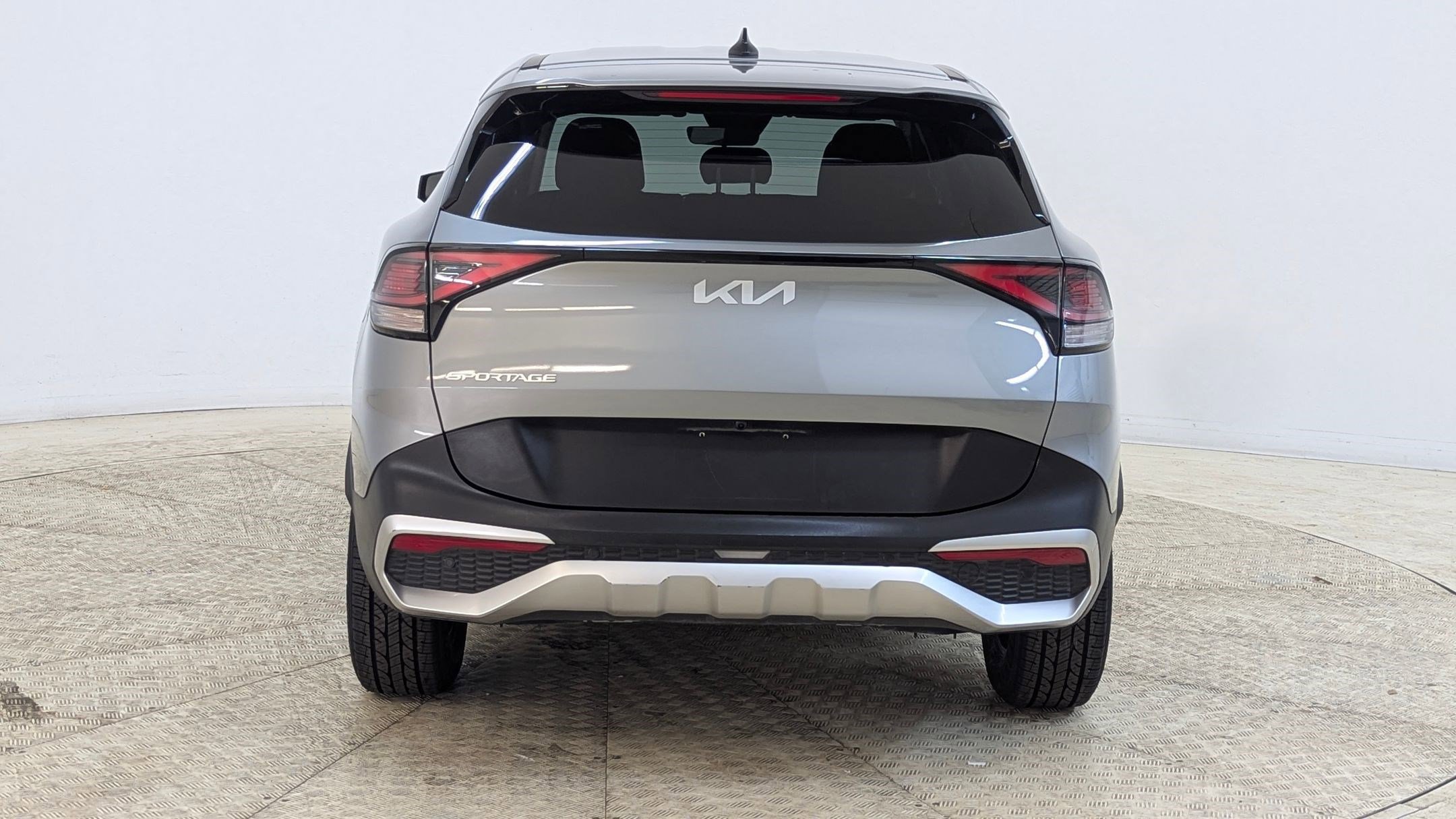 Used 2024 Kia Sportage LX image 10