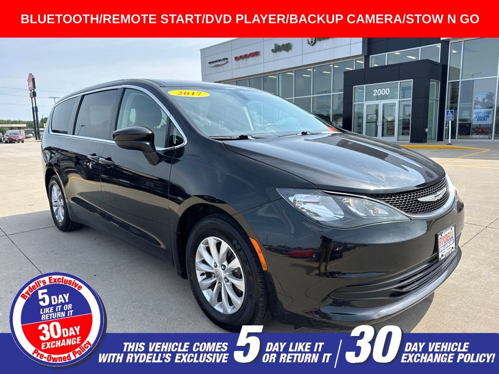 Used 2017 Chrysler Pacifica Touring w/ Tire & Wheel Group