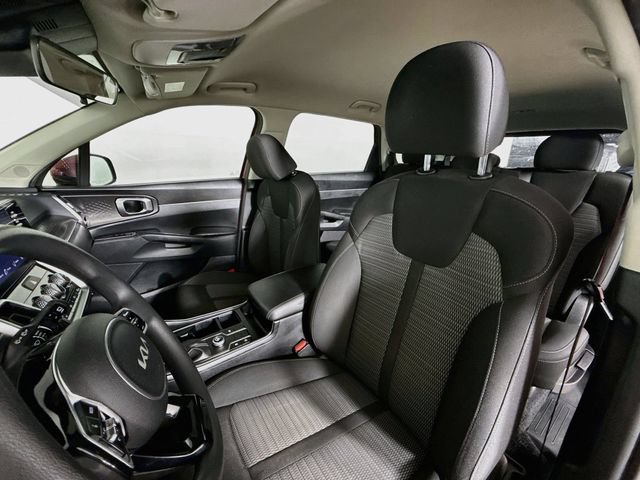 Used 2022 Kia Sorento LX FWD image 24