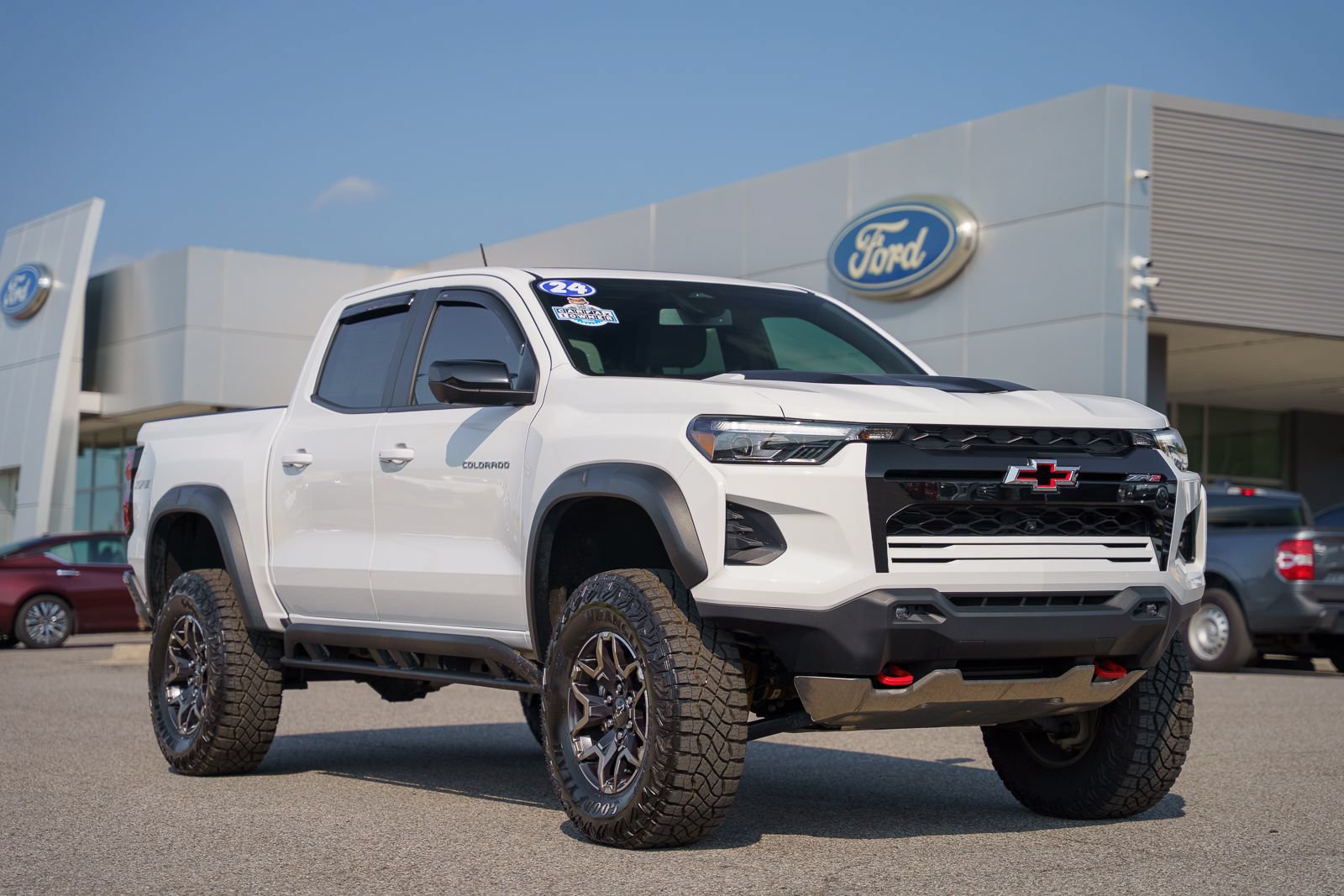 Used 2024 Chevrolet Colorado ZR2 w/ Technology Package