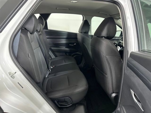 Certified 2025 Hyundai Tucson SE image 27