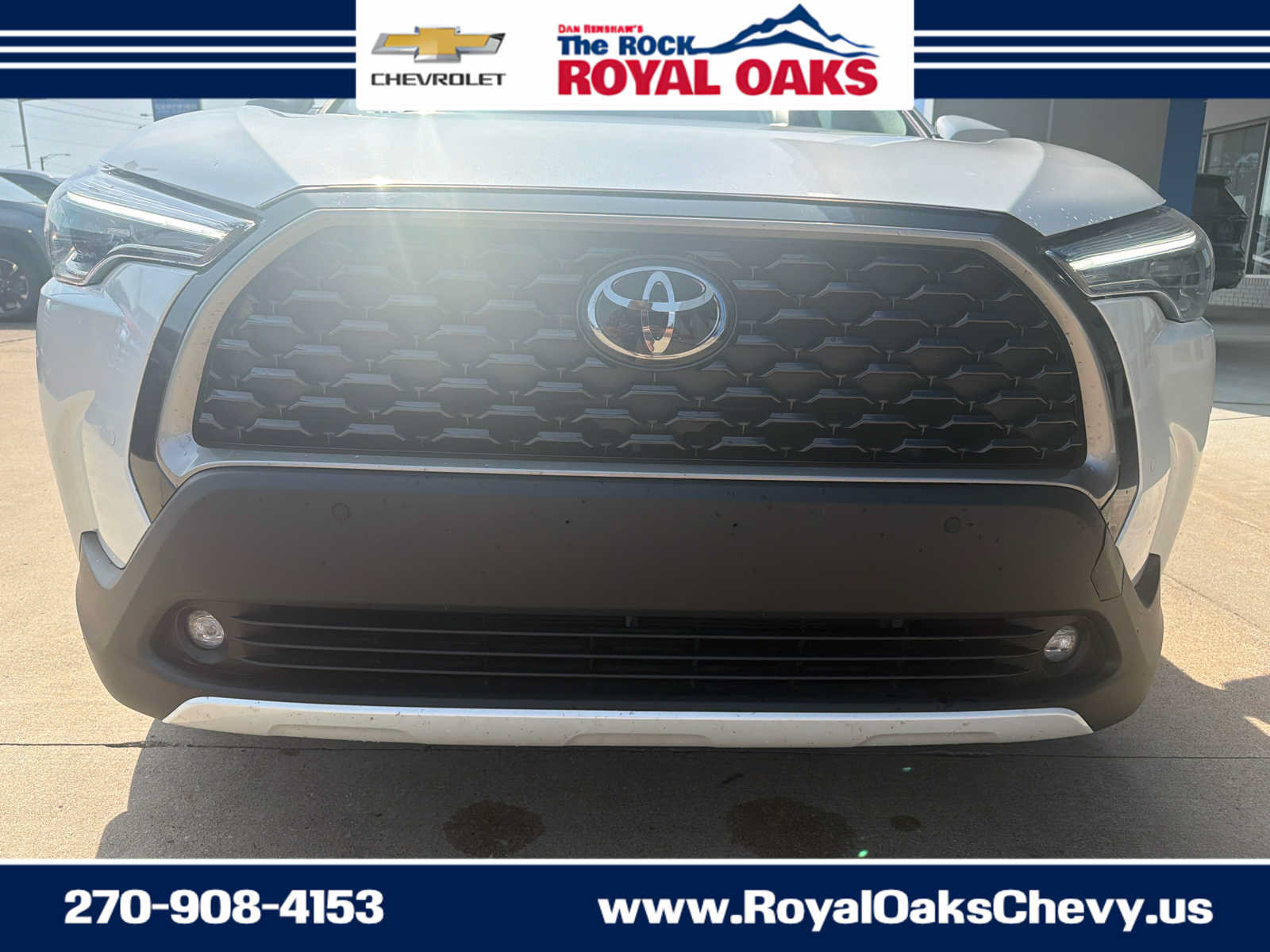 Used 2022 Toyota Corolla Cross XLE w/ Convenience Package AWD/4WD image 10