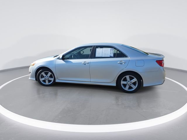 Used 2014 Toyota Camry SE FWD image 6