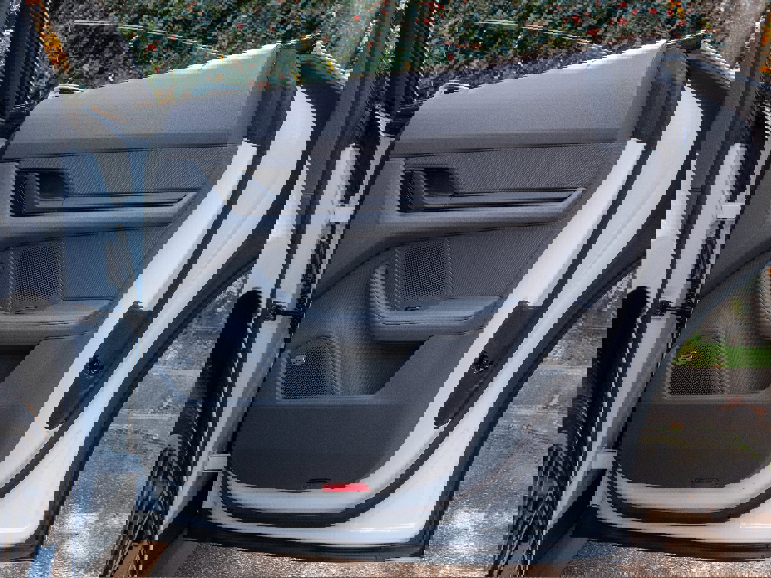 Used 2022 Porsche Taycan image 37