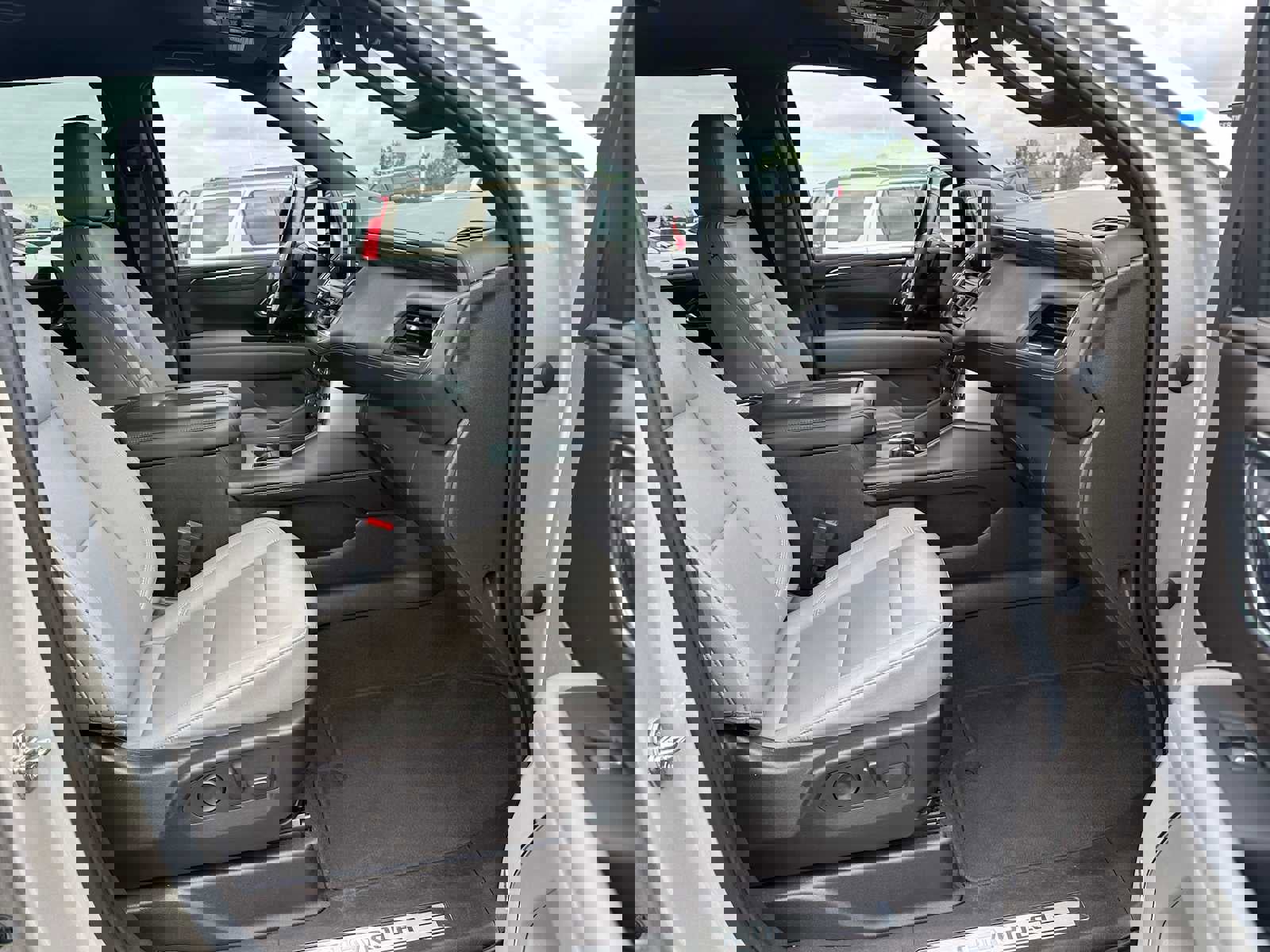 Used 2023 Chevrolet Tahoe LT image 10