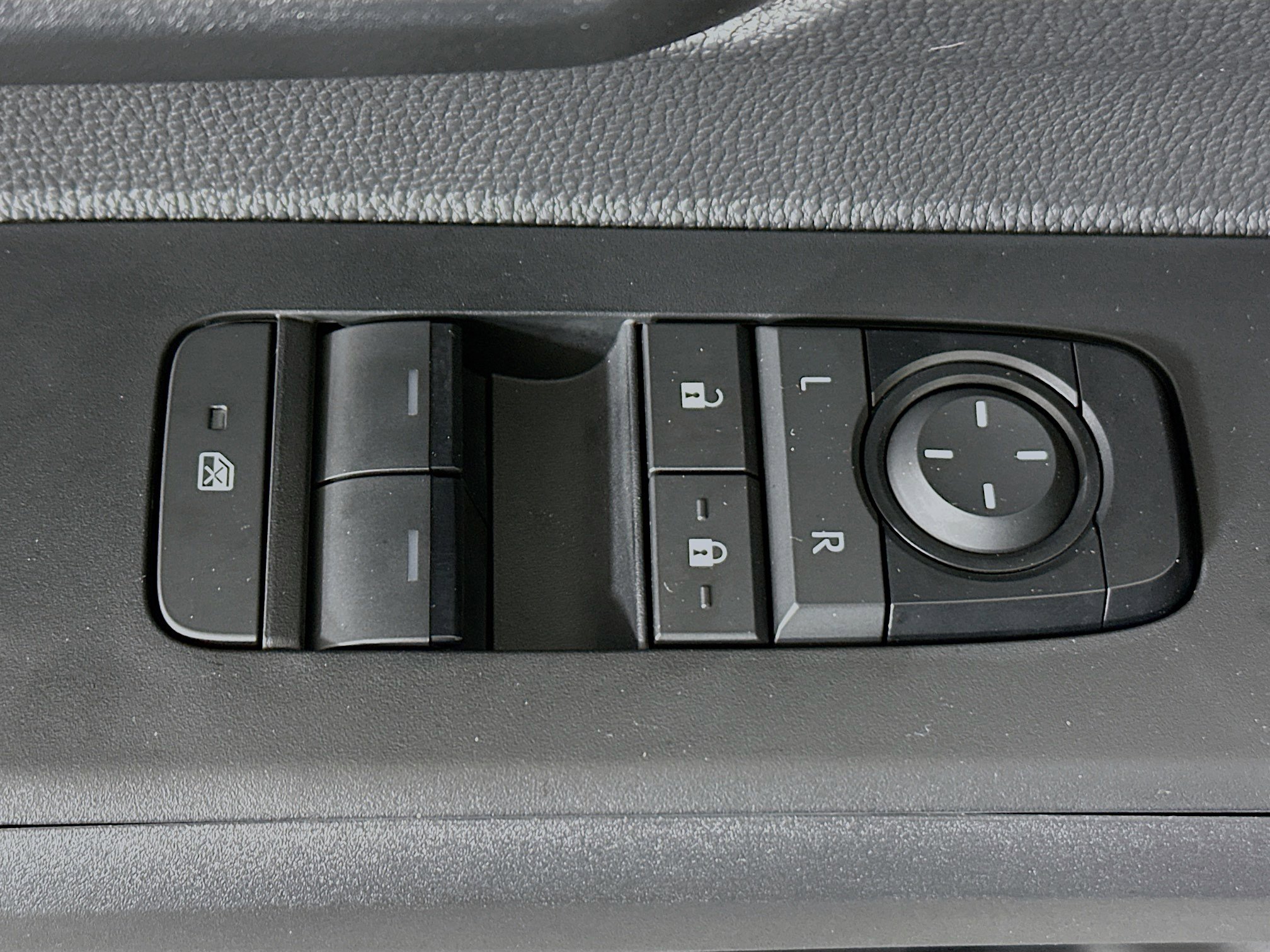 Certified 2024 Toyota Tacoma SR w/ Towing Package image 14