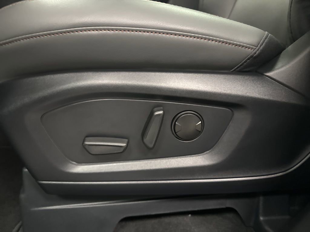 New 2026 Ford Explorer Active w/ Active Comfort Package AWD/4WD image 4