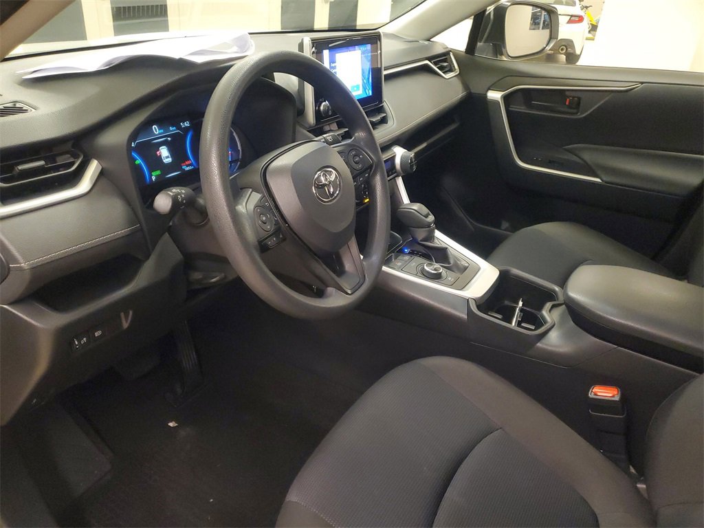 Used 2025 Toyota RAV4 LE image 20