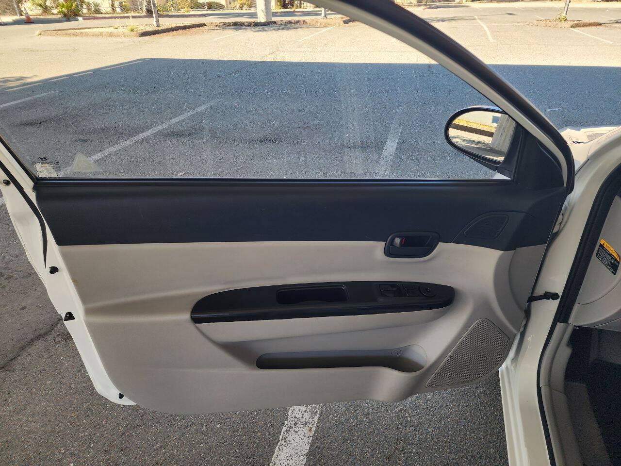 Used 2007 Hyundai Accent GS FWD image 29