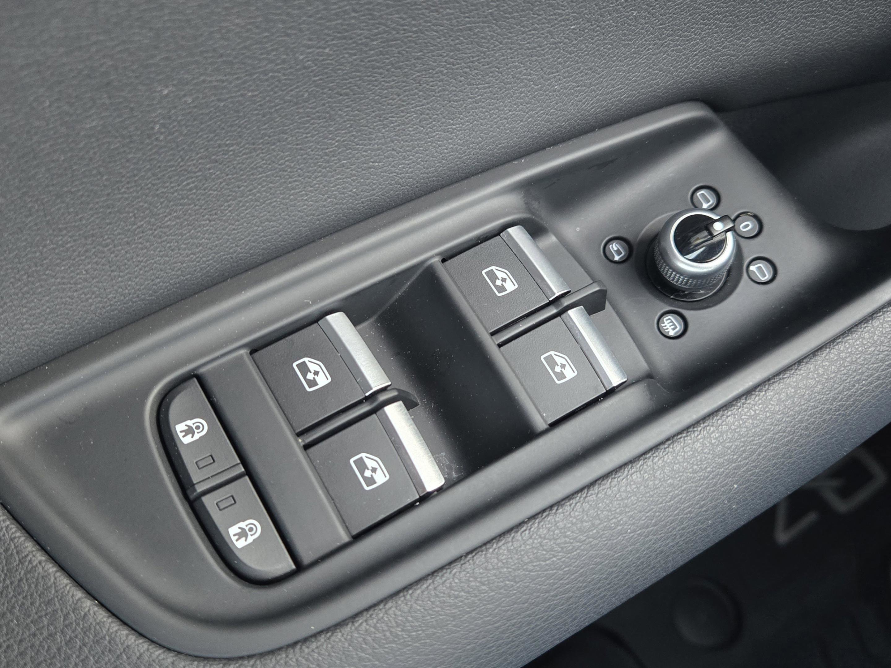 Used 2025 Audi Q7 3.0T Premium w/ Convenience Package image 30