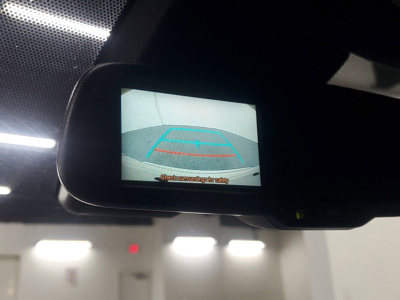 Used 2018 Toyota C-HR XLE image 28