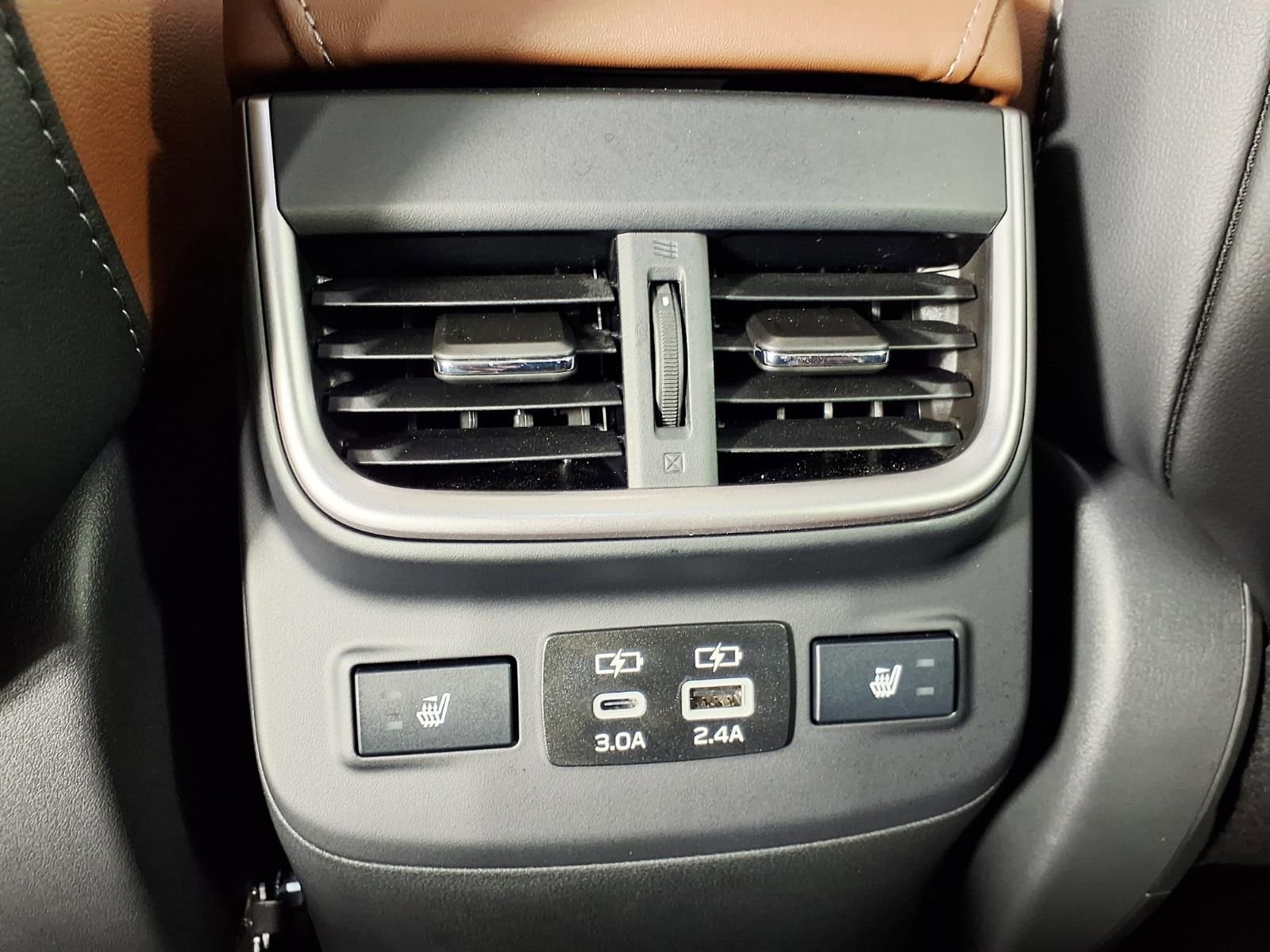 Used 2025 Subaru Outback Touring image 12