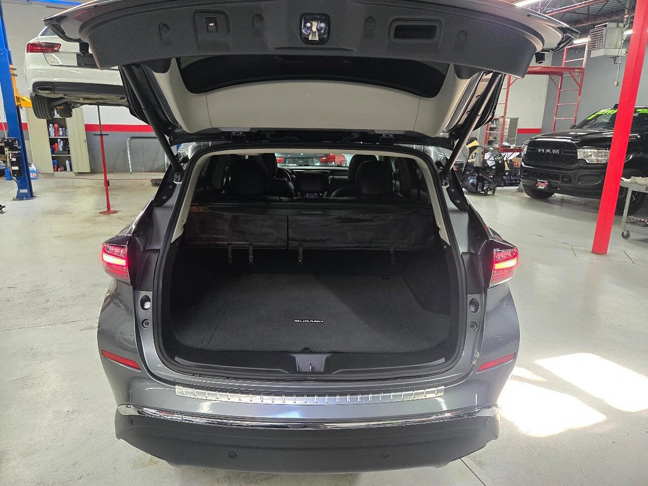 Used 2020 Nissan Murano SL w/ Moonroof Package image 22