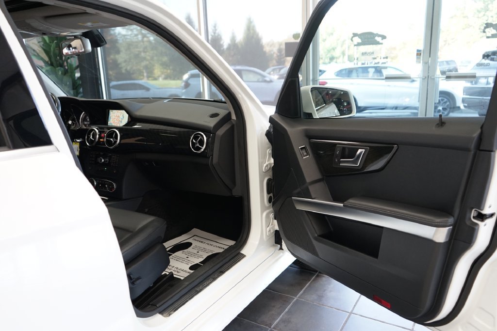 Used 2015 Mercedes-Benz GLK 350 4MATIC image 39