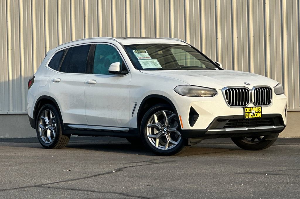 Used 2023 BMW X3 xDrive30i image 2