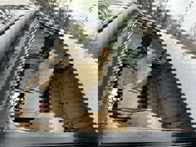 Used 2025 Land Rover Range Rover SE image 6