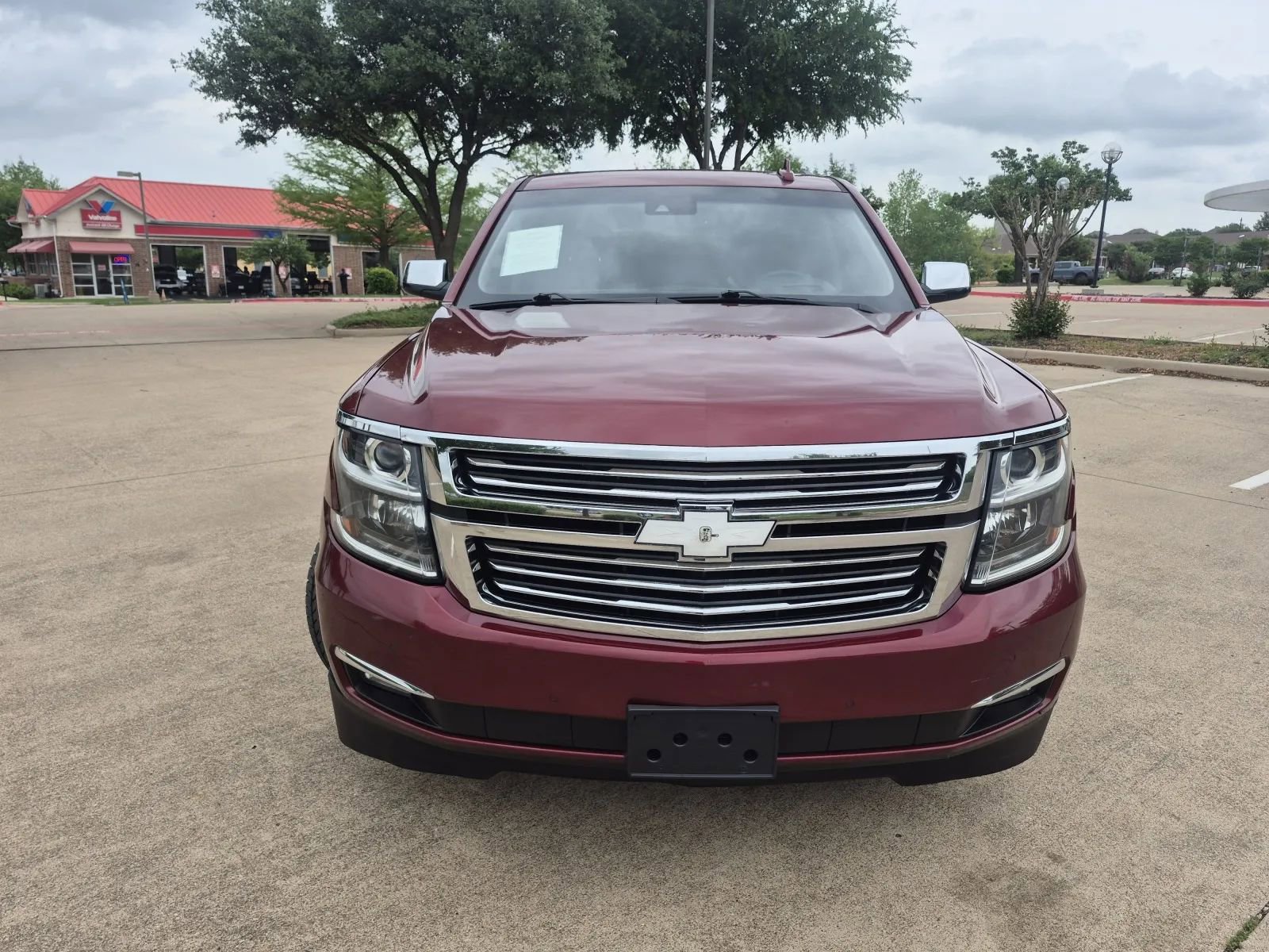 Used 2018 Chevrolet Suburban Premier AWD/4WD image 3