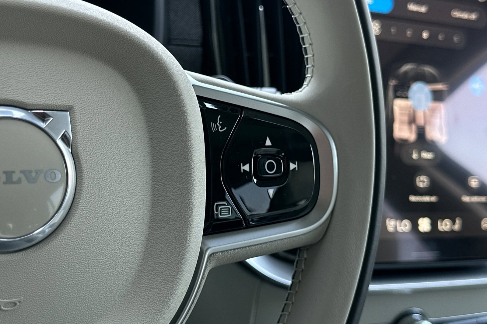 New 2026 Volvo XC90 T8 Ultra w/ Lounge Package image 30