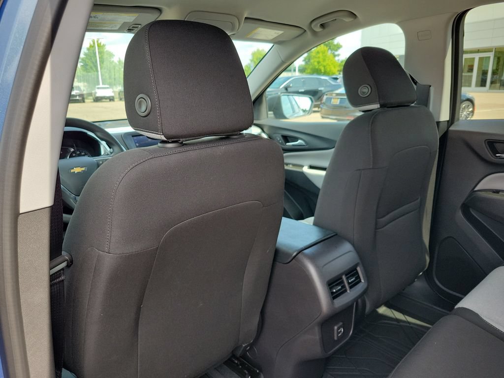 Used 2024 Chevrolet Equinox LS w/ LS Convenience Package AWD/4WD image 32