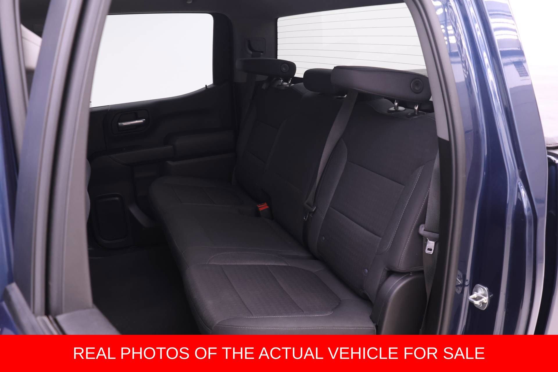 Used 2022 Chevrolet Silverado 1500 LT AWD/4WD image 10