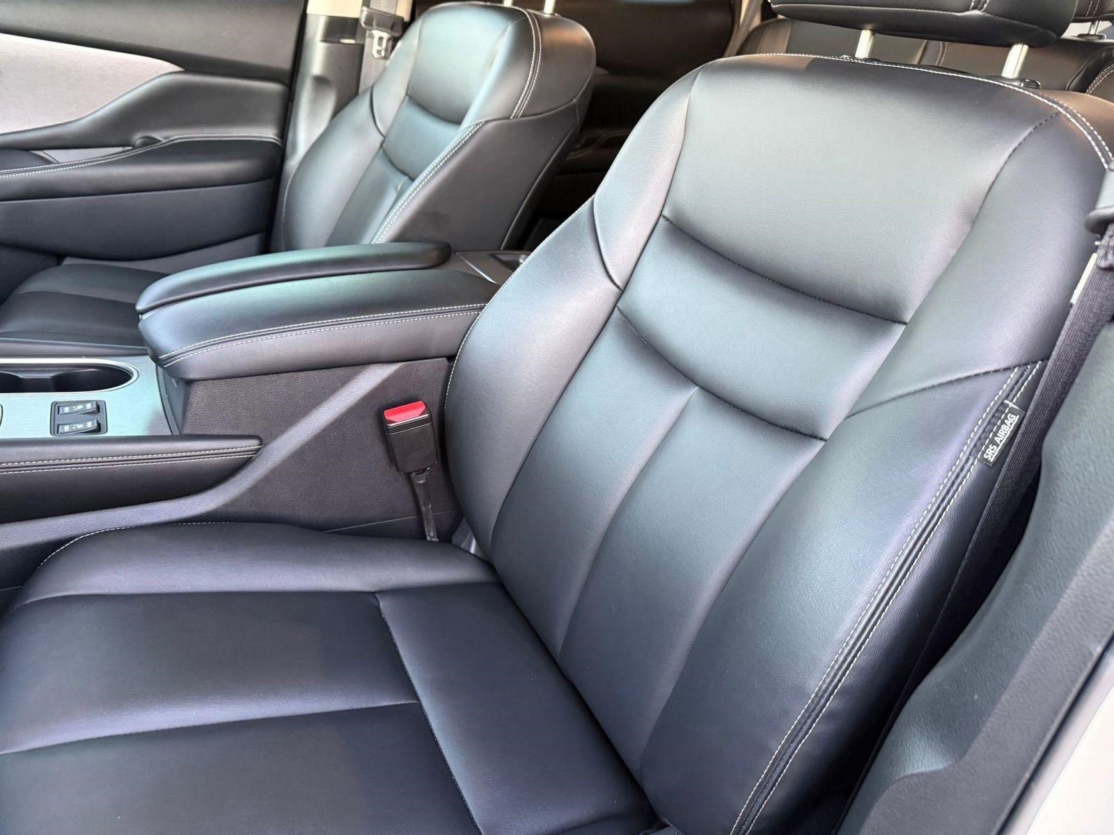 Certified 2024 Nissan Murano SV w/ SV Midnight Edition Package FWD image 22