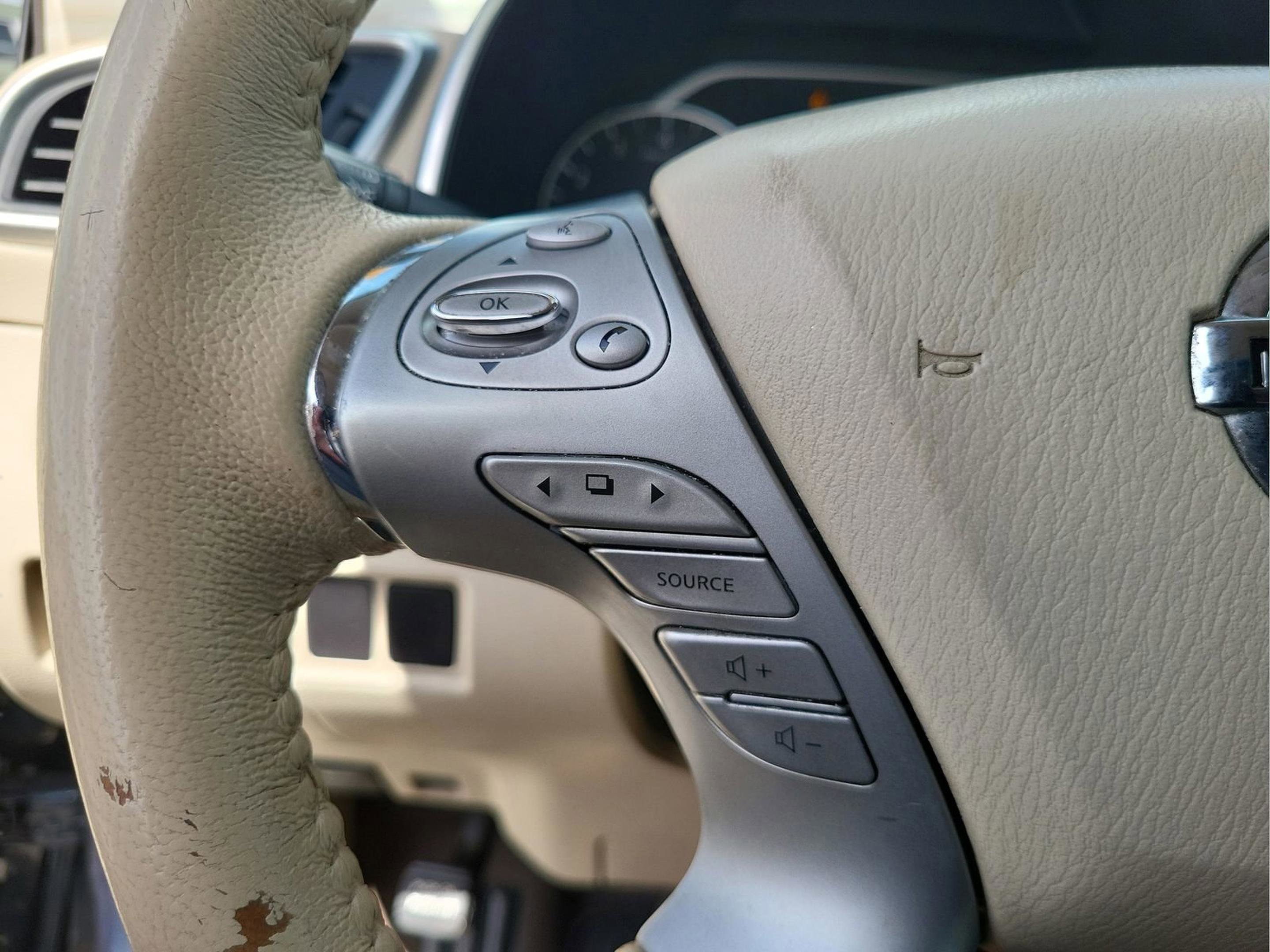 Used 2016 Nissan Murano SV w/ Cargo Package image 13