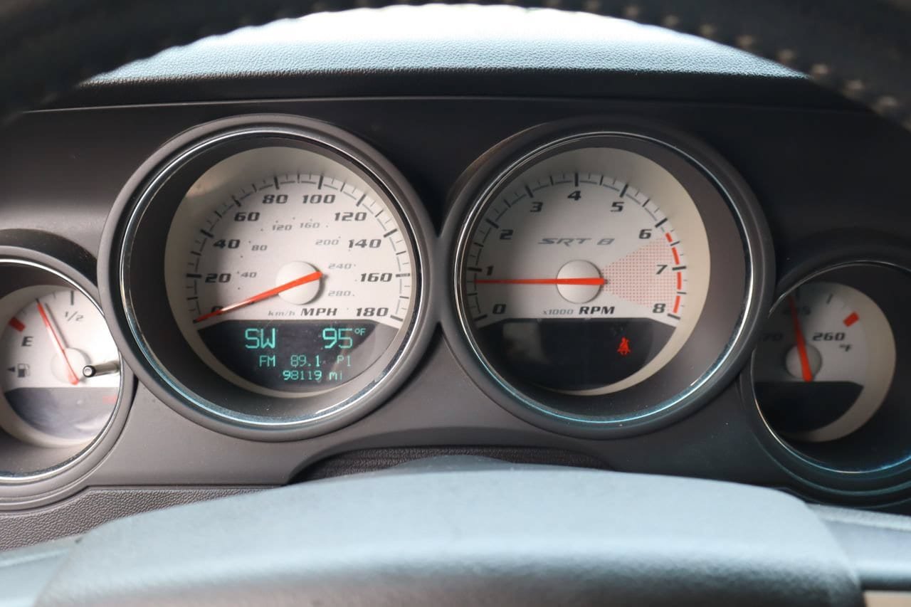 Used 2009 Dodge Challenger SRT8 w/ SRT Option Group II RWD image 9
