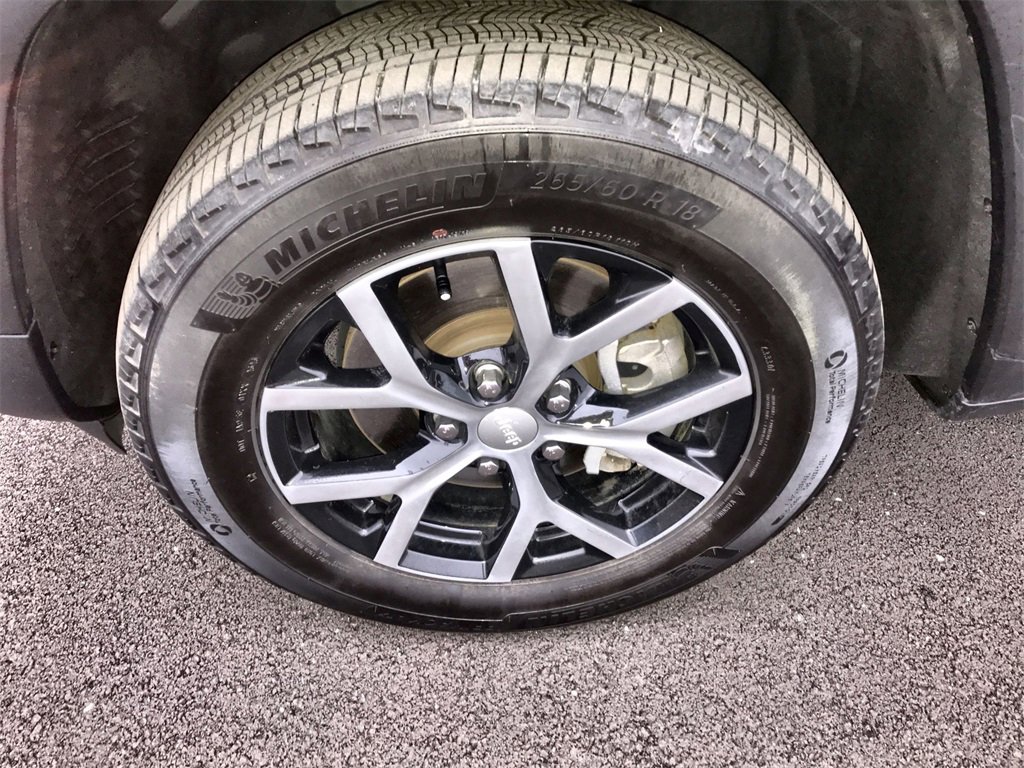 Used 2023 Jeep Grand Cherokee L Limited image 10