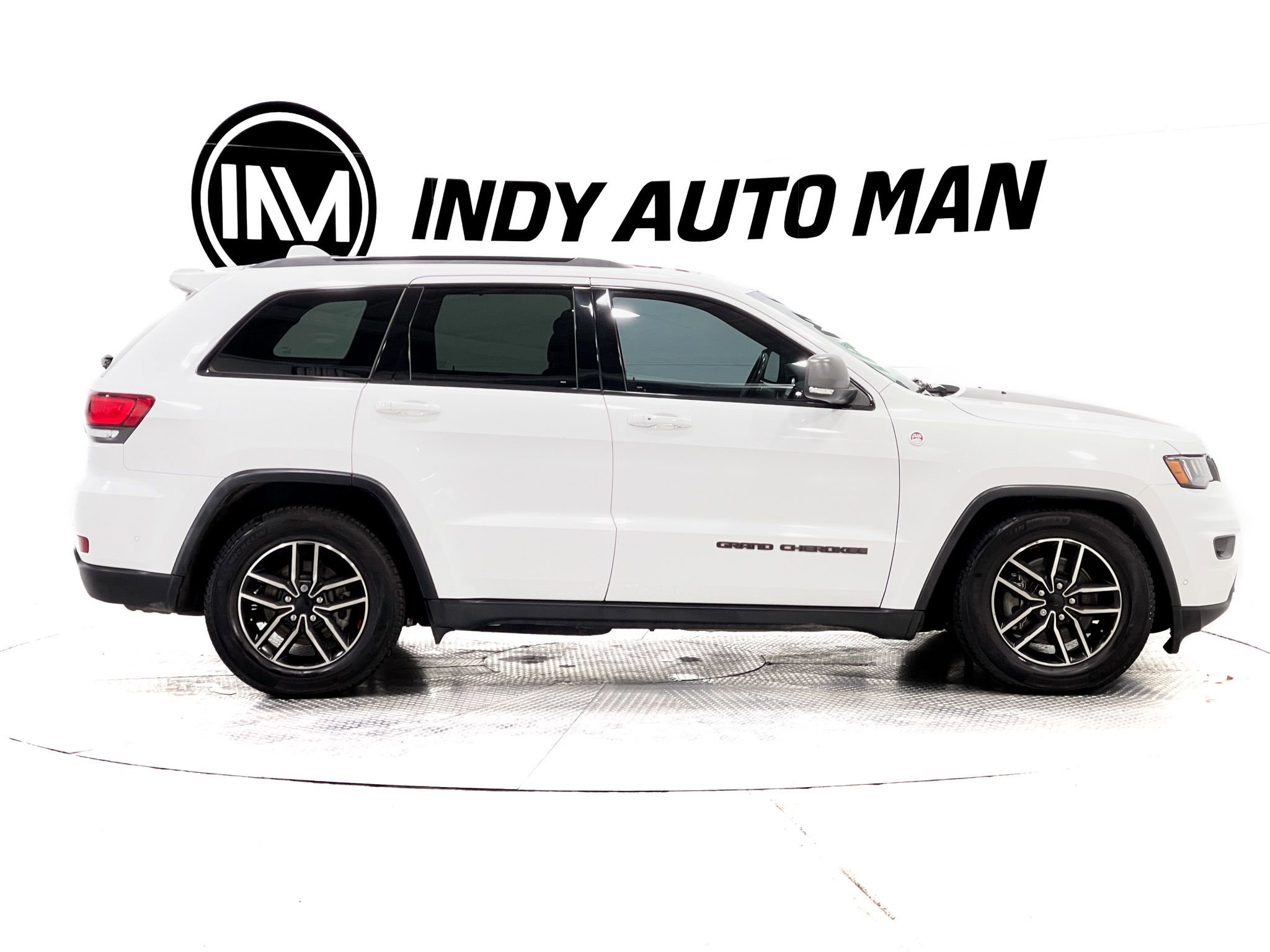Used 2019 Jeep Grand Cherokee Trailhawk image 3
