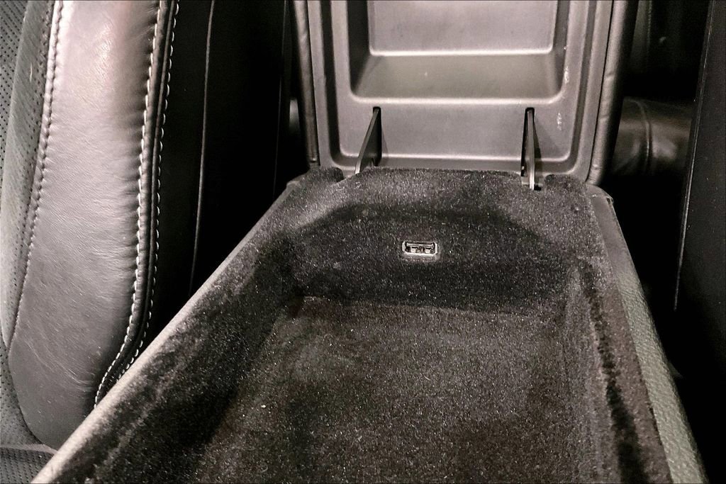 Used 2012 Jeep Grand Cherokee SRT8 w/ Luxury Group II image 31