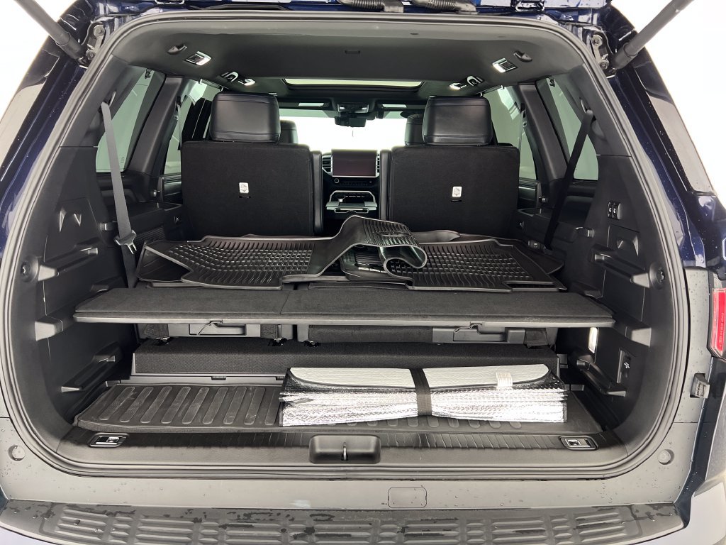 Used 2025 Toyota Sequoia Platinum AWD/4WD image 25