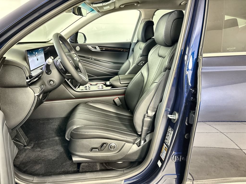 New 2026 Genesis GV80 2.5T RWD image 13