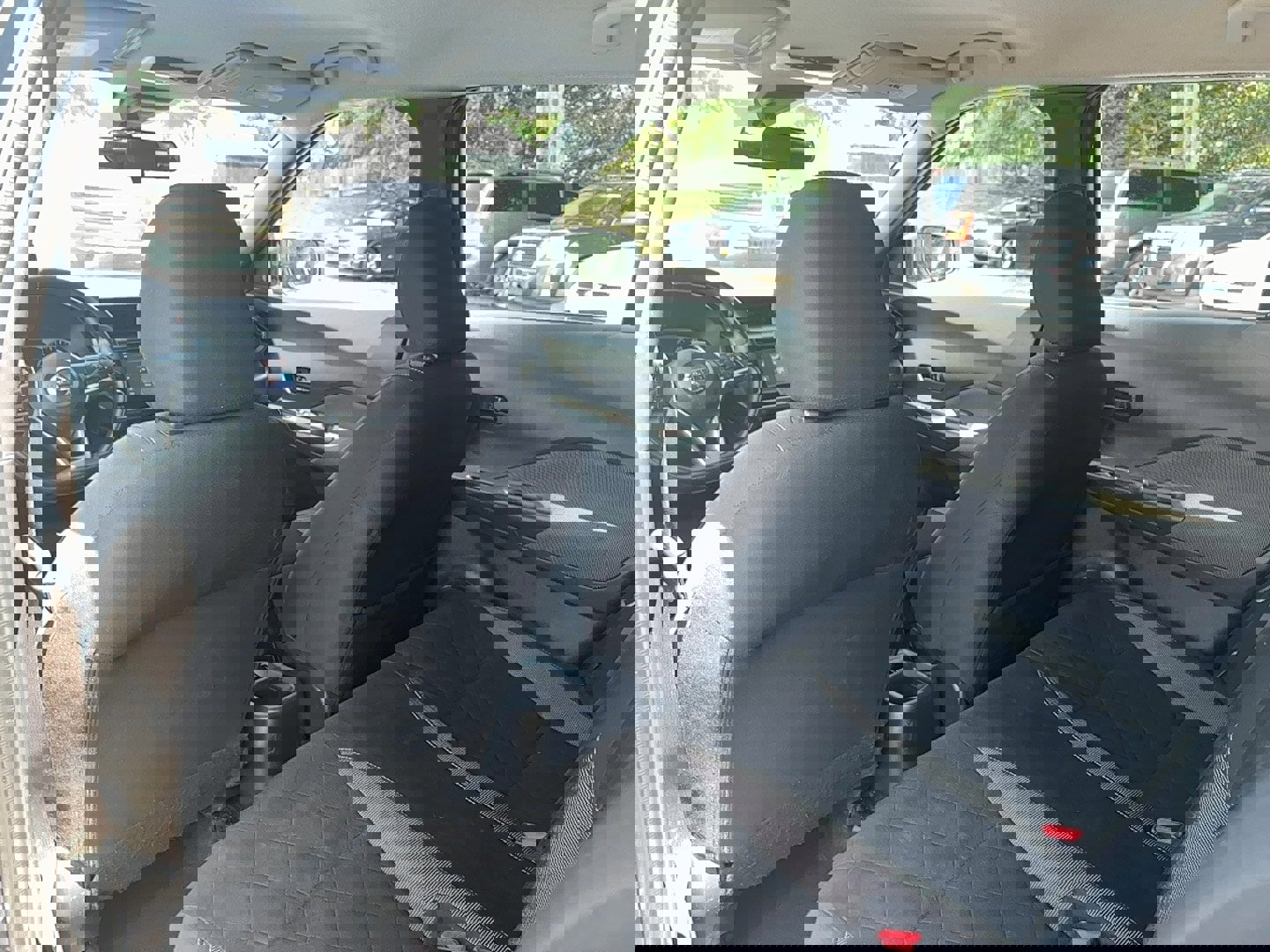 Used 2020 Nissan Kicks S image 11