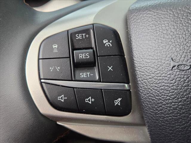 Used 2025 Ford Explorer Active image 12