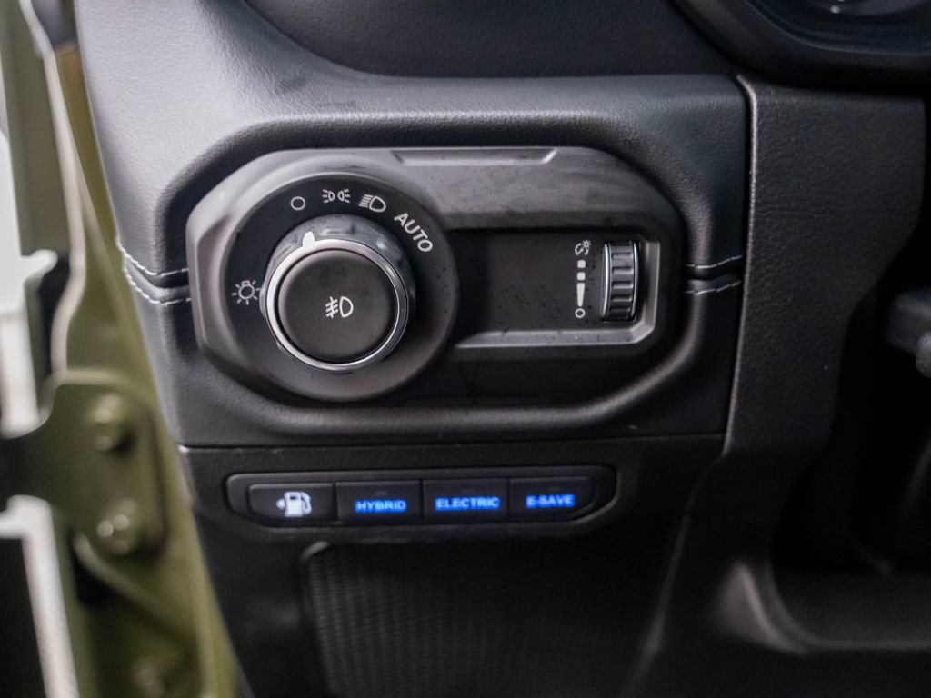 Used 2024 Jeep Wrangler High Altitude AWD/4WD image 19