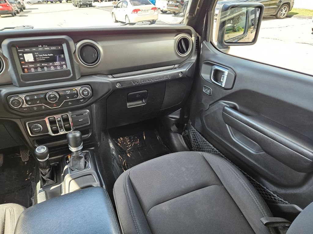 Used 2022 Jeep Wrangler Unlimited Sport AWD/4WD image 15