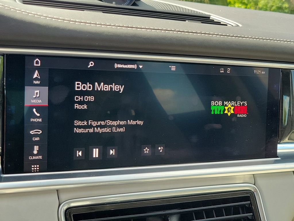 Used 2019 Porsche Panamera w/ Premium Package Plus image 23